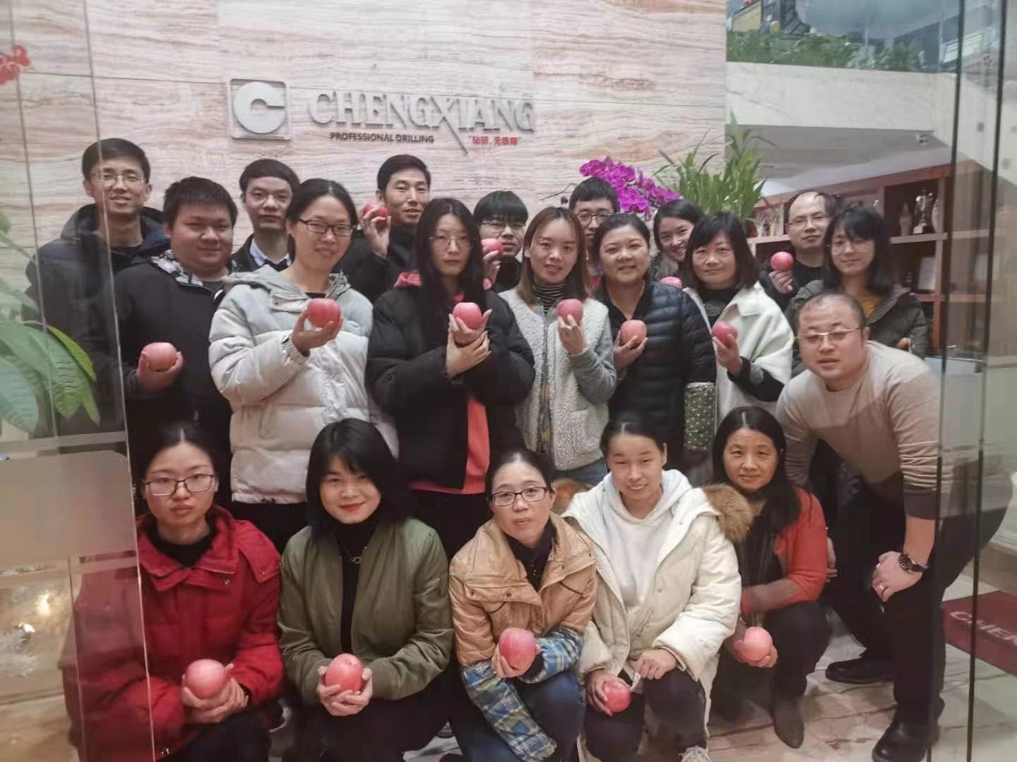 風(fēng)勁帆滿圖新志，砥礪奮進(jìn)正此時(shí)